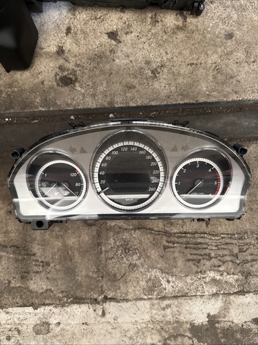 Mercedes w204 klasse tacho - mercedes, c-klasse